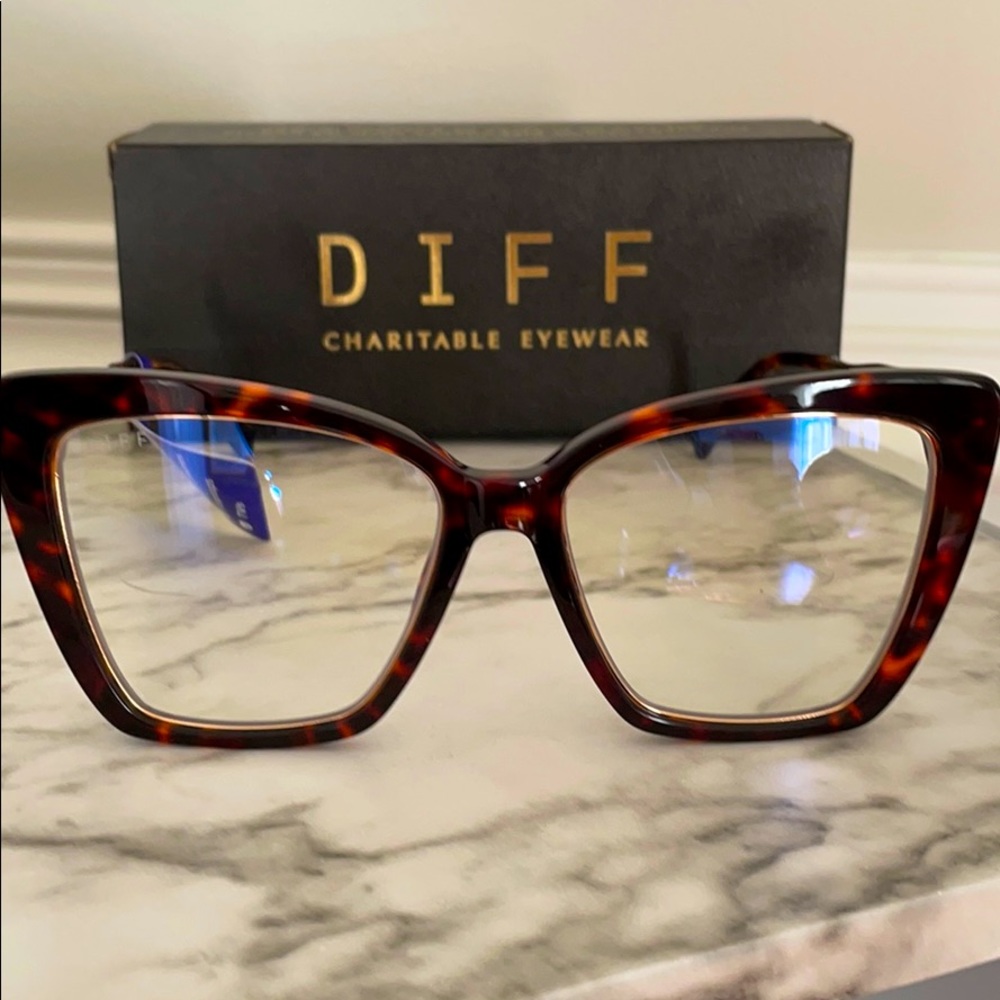 DIFF BECKY IV Blue Light Glasses- Wildcat Leopard